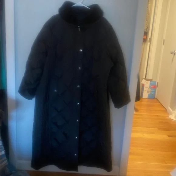 London Fog Women's Black Puffer Coat - Picture 2 of 7